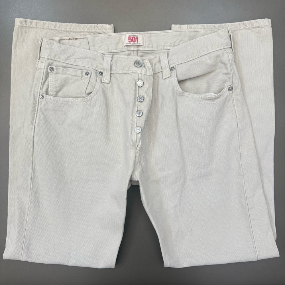 Levi's 501 Men’s Cream Straight Leg Button-Fly Classic Style - Size 33 x 30